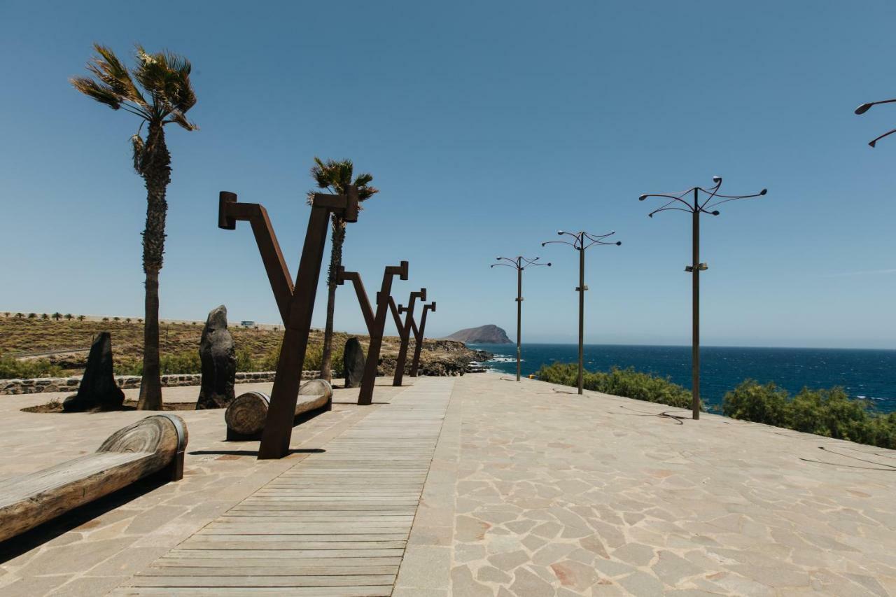 El Mirador: Sea Views From The Shore Los Abrigos Buitenkant foto